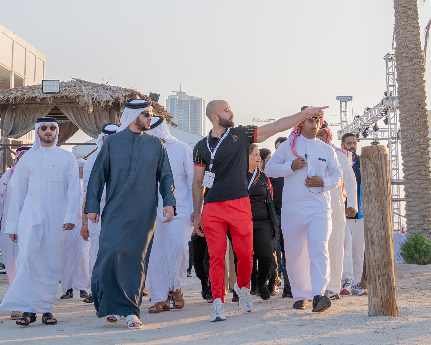 خالد بن حمد يشيد بنجاح اليوم الأولمبي